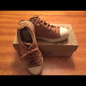 UGG Sneakers
